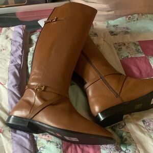 Long Tall Sally
Like New
Made in India
Uk12
Eur 45
US 14 
Retail.$109
Sale $68